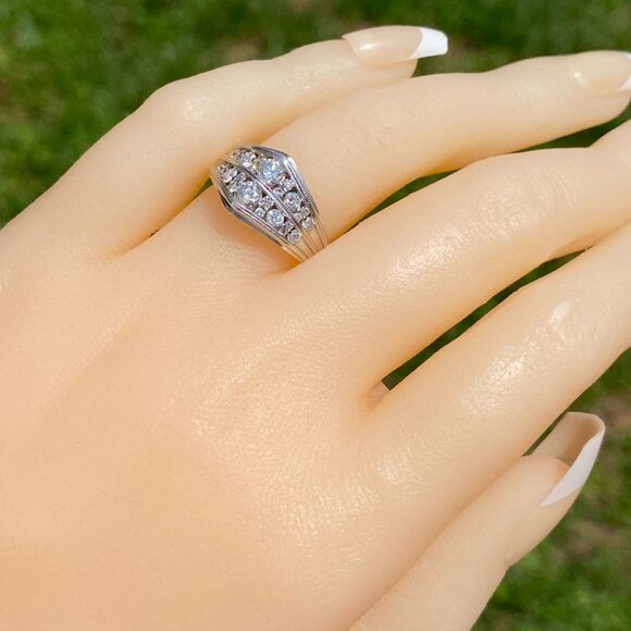 Natural Diamond Ring in White Gold - Picture 8 of 10